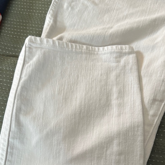 J. Crew Woman’s Crisp White Straight Jeans - Picture 4 of 8